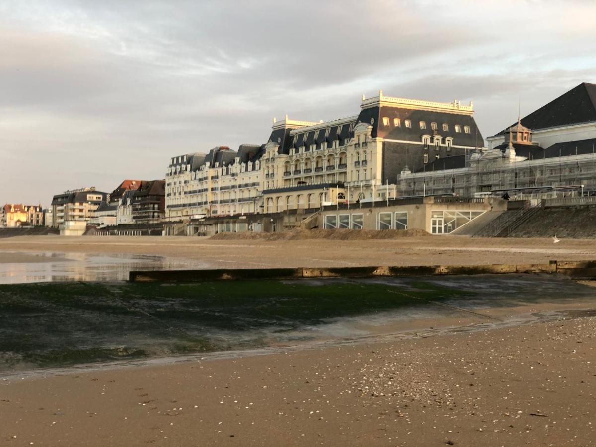 Cabourg Plage A 200M Plage Bagian luar foto